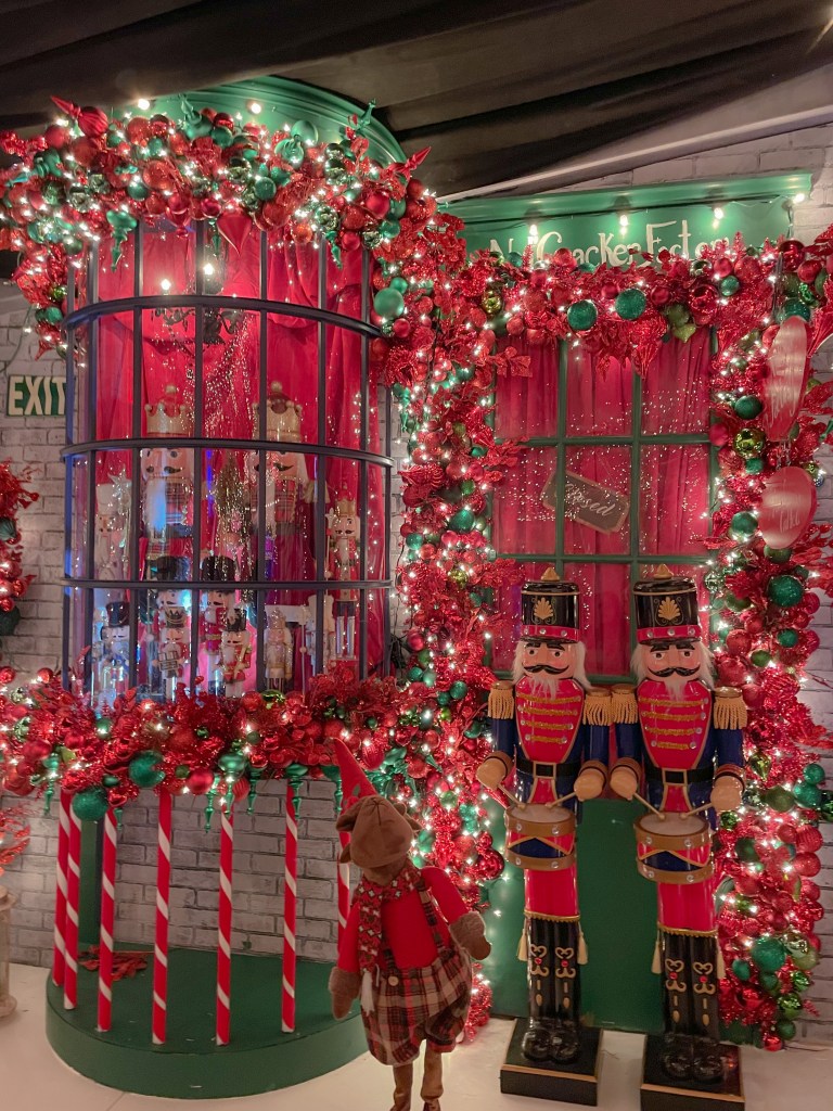 Cava Restaurant at Christmas