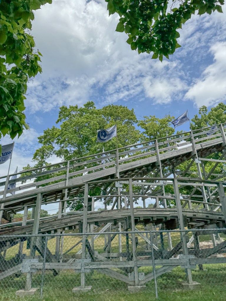 Queasy Amusement Park, Connecticut